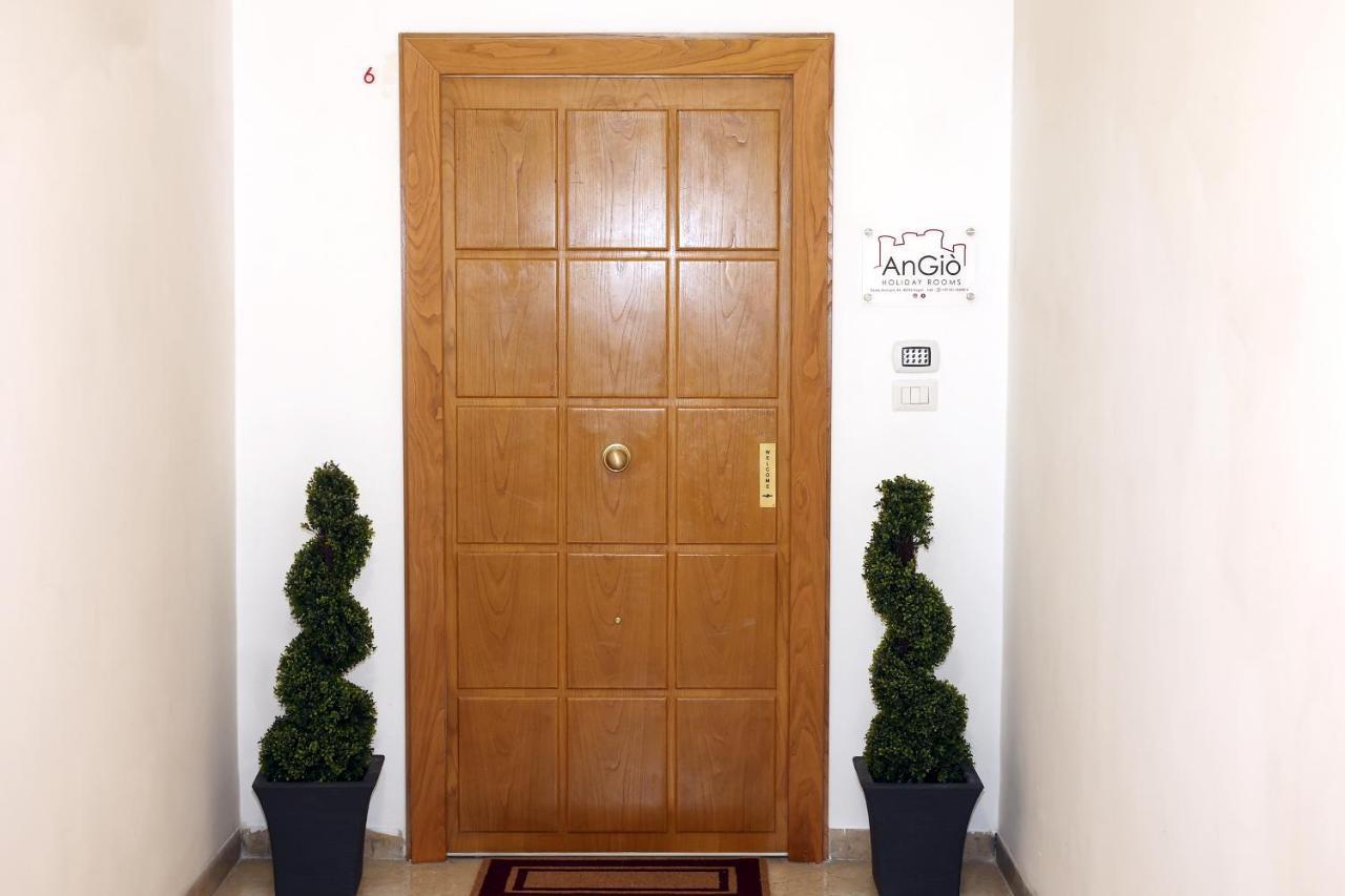 AnGiò holiday rooms Napoli Esterno foto
